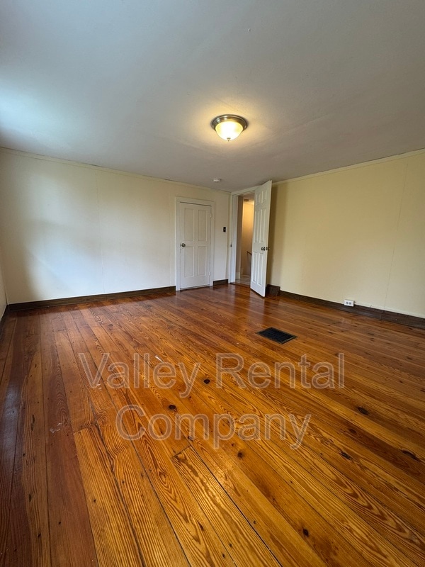 Building Photo - 46 Old Amherst Rd