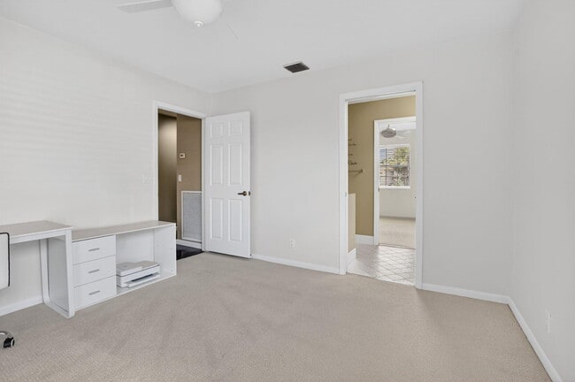 Building Photo - 6362 Brava Way