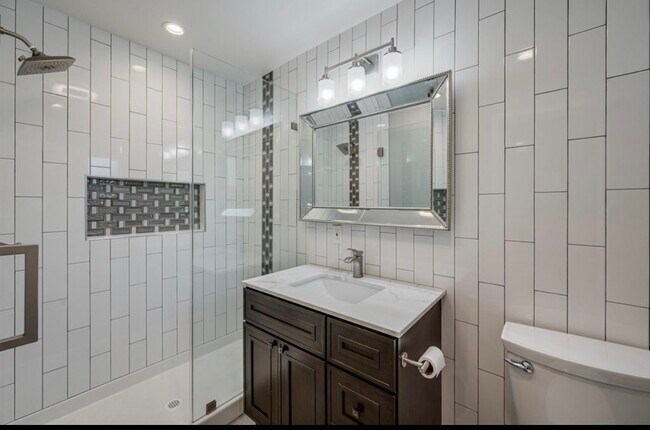 Building Photo - 9 Fawn Creek Ct