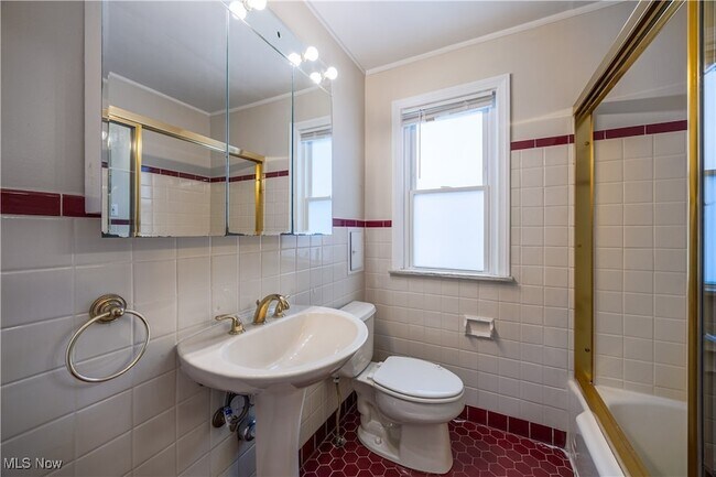 Building Photo - 23211 Fernwood Dr