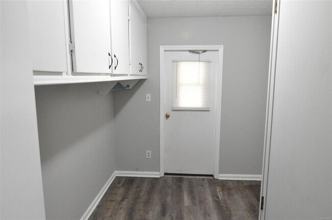 Building Photo - 164 Camellia Ct