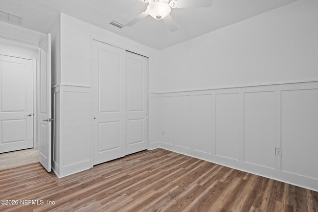 Building Photo - 260 Oaklawn Ct