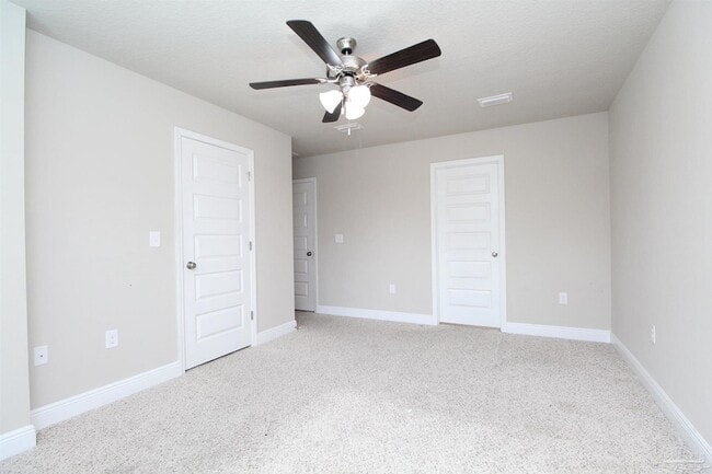 Building Photo - 310 S F St