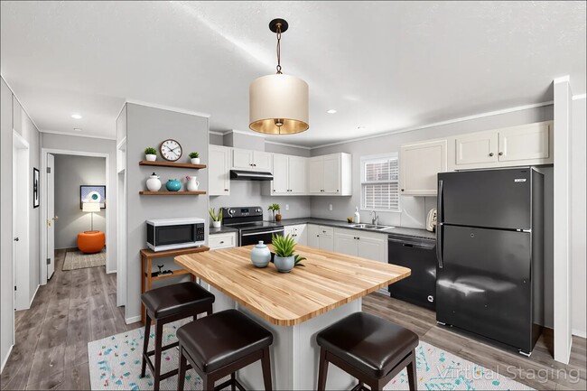 Building Photo - 636 Ascot Cir