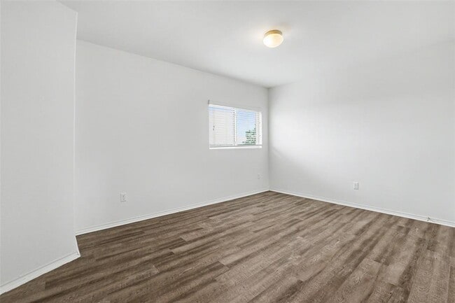 Building Photo - 6227 Aviara Dr