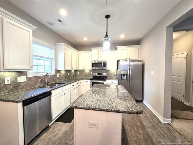 Building Photo - 1735 Cherrypoint Dr