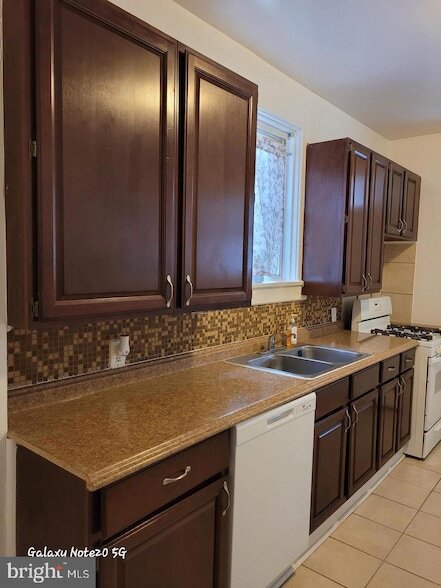 Building Photo - 5632 Belair Rd