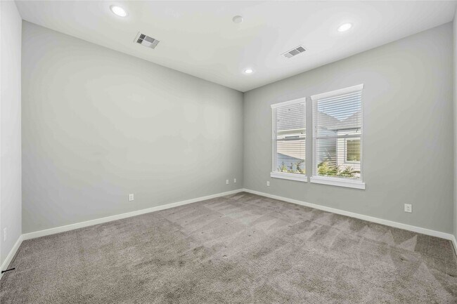 Building Photo - 6713 Parker Grv Ln