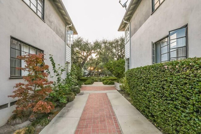 Building Photo - 1.0 bedroom in Pasadena California 91106