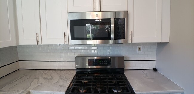 Building Photo - Remodeled 3 bedroom, 1 bath home