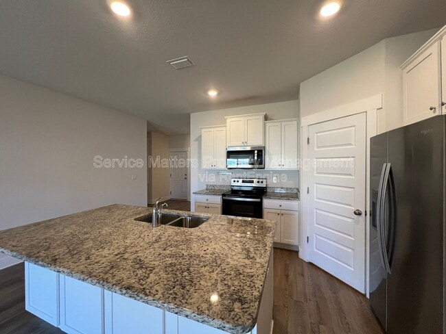 Building Photo - 4084 Blaney Ln