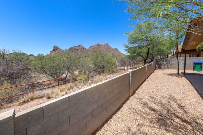 Building Photo - 3167 W Alexanderwood Dr
