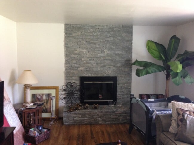 Building Photo - 1079 Acri Dr