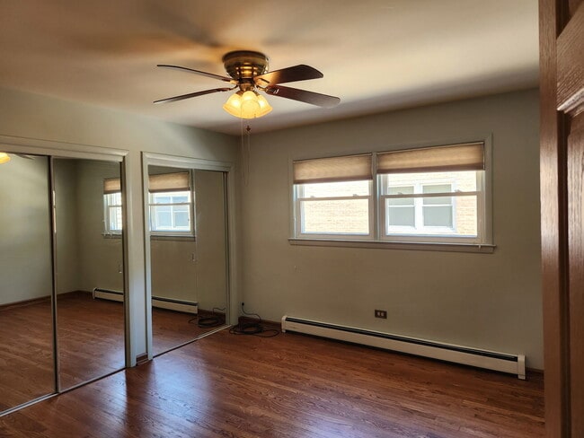 Building Photo - 8465 W Berwyn Ave