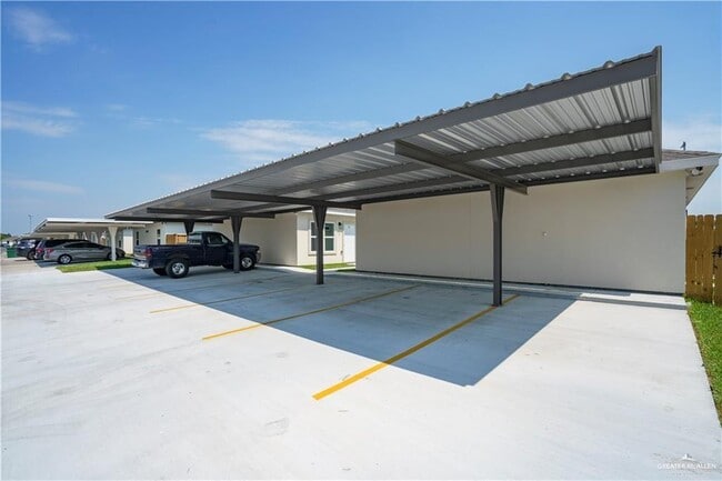 Building Photo - 32 Puffin Ave