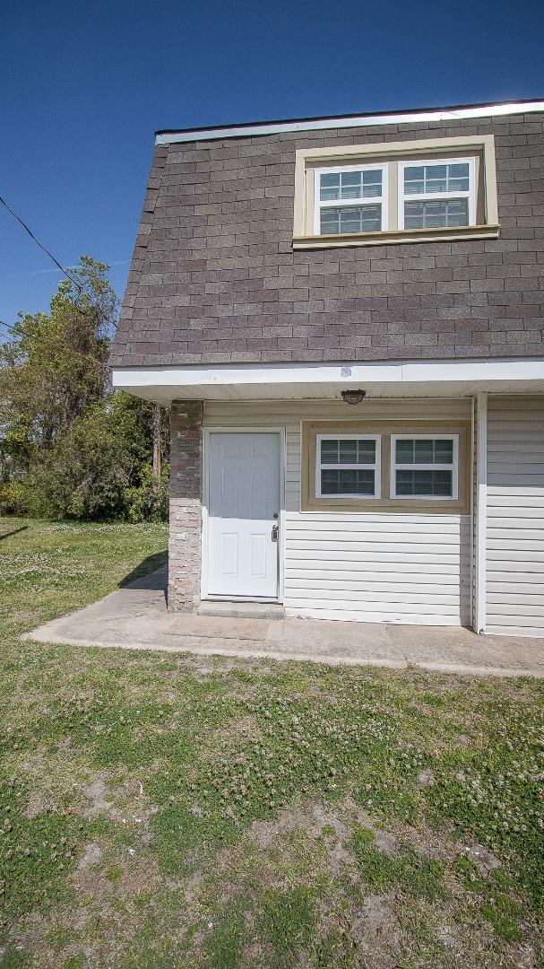 Building Photo - 339 Park Row Ave