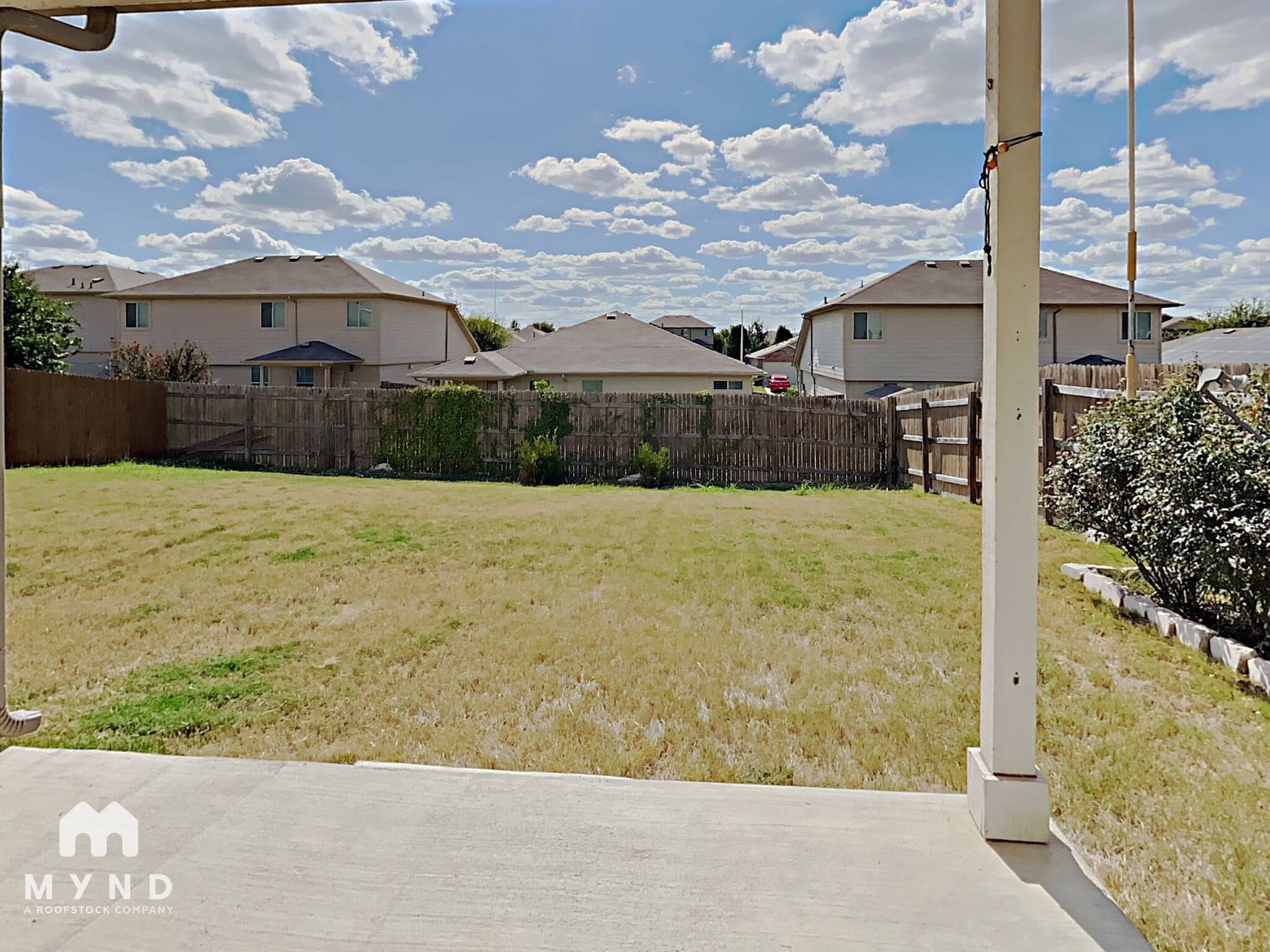 Building Photo - 717 Pinnacle Dr