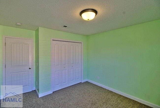 Building Photo - 702 Auburn Cv