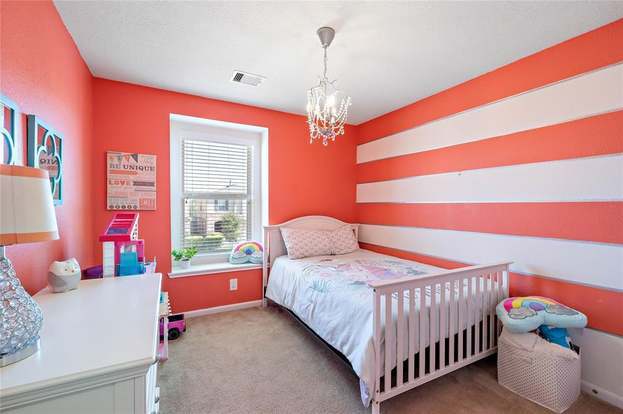 Building Photo - 15827 Copper Oak Ln