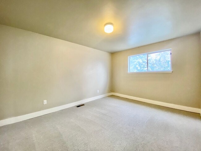 Building Photo - Renovated Home Surrounded By Scenic Orchard Bliss