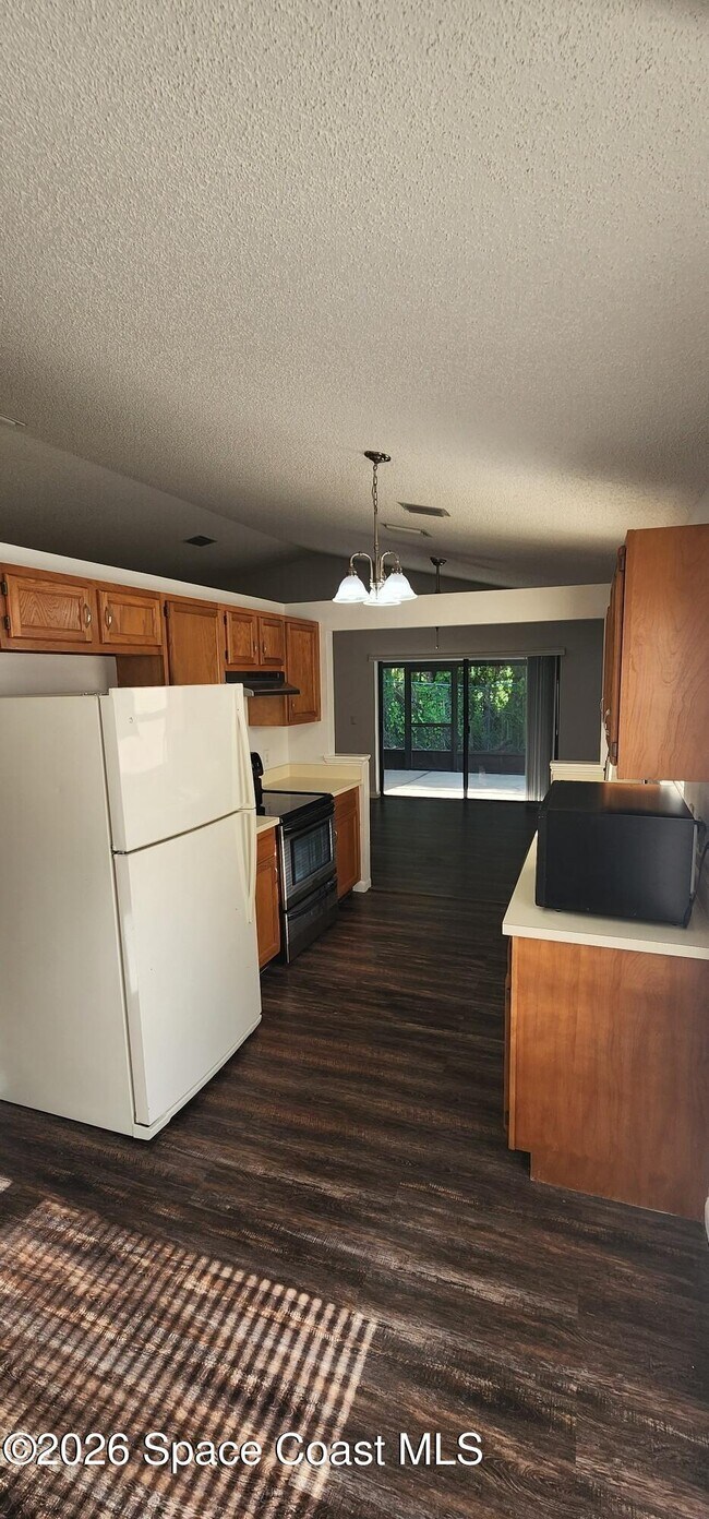 Building Photo - 4024 Pinyon Dr