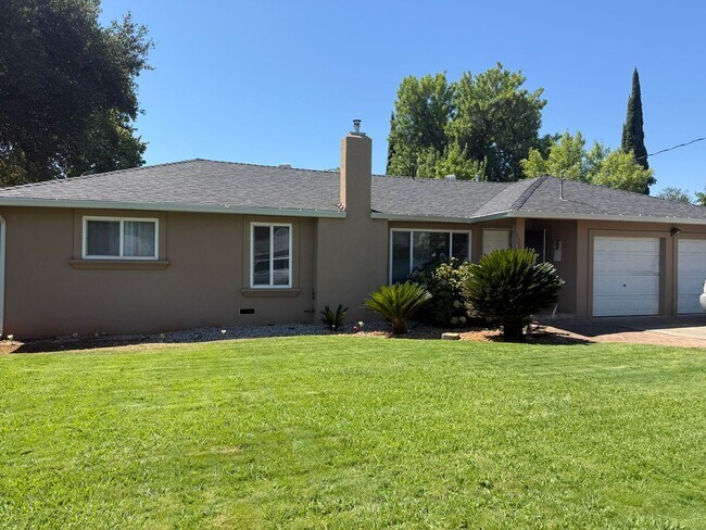 Building Photo - 1065 Del Moll Dr