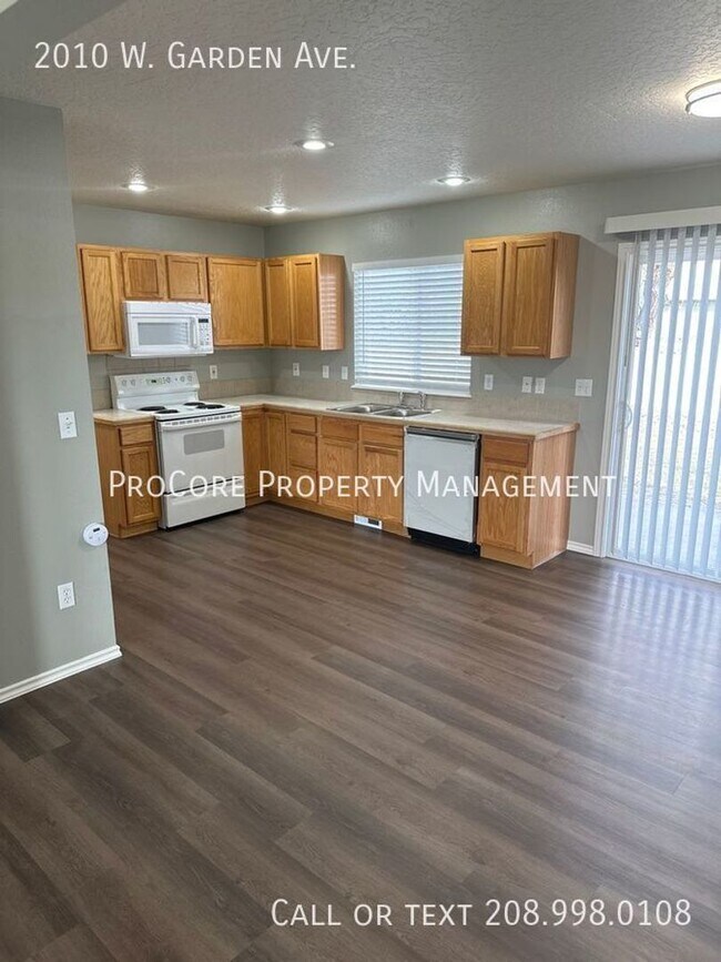 Building Photo - $2195/Month: Spacious 4-Bed, 2.5-Bath Home with 3-Car Garage on Expansive Lot