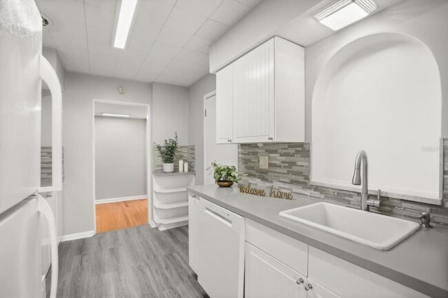 Building Photo - 524 Byron Rd