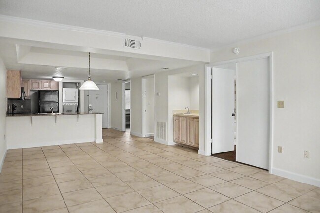 Building Photo - 2791 N Poinciana Blvd