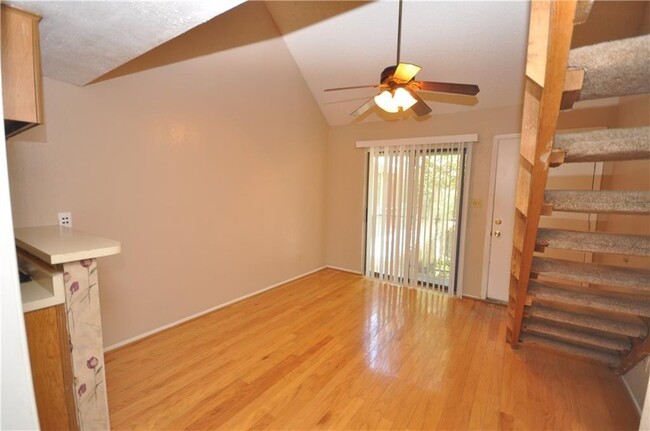 Primary Photo - 708 Graham Pl