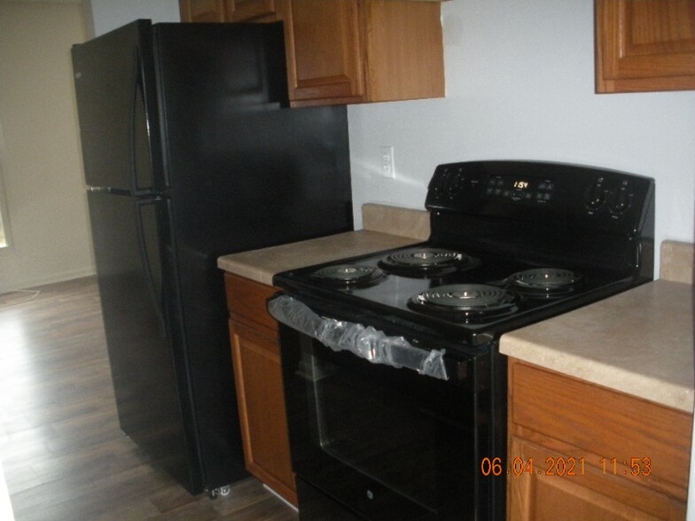Primary Photo - 79 Chestnut Dr
