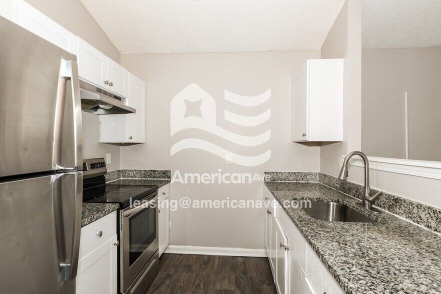 Building Photo - 2117 W Burnett Ave
