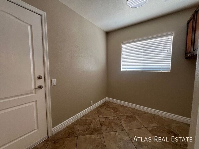 Building Photo - 9991 N High Meadow Trail
