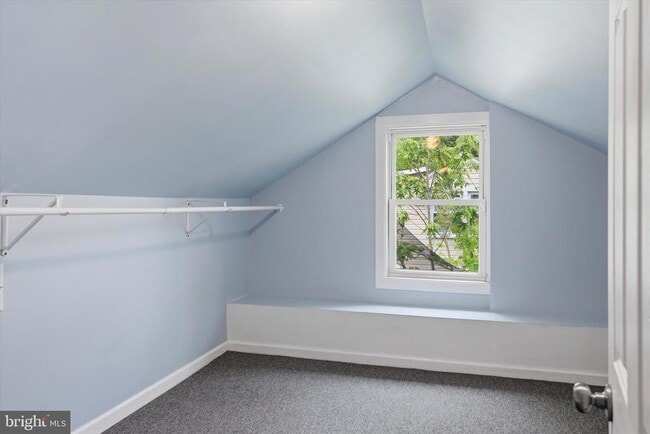 Building Photo - 334 N Oakland Ave