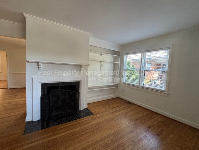 Building Photo - 3018 Medlin Dr