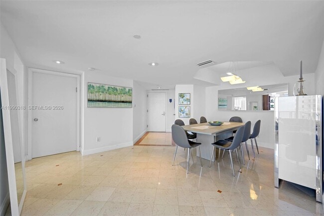 Building Photo - 21055 Yacht Club Dr