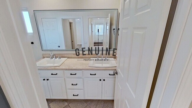 Building Photo - 1224 W Balboa Blvd