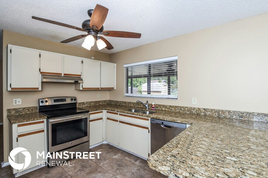 Building Photo - 1511 Fairlee Ave NW