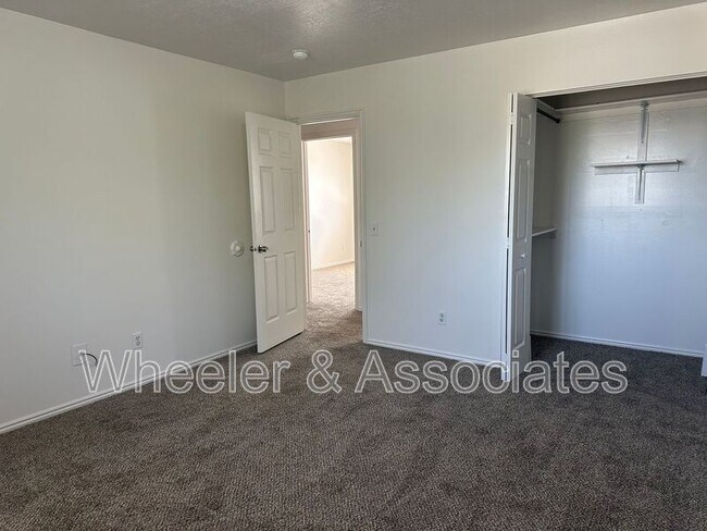 Building Photo - 1315 S 120 E