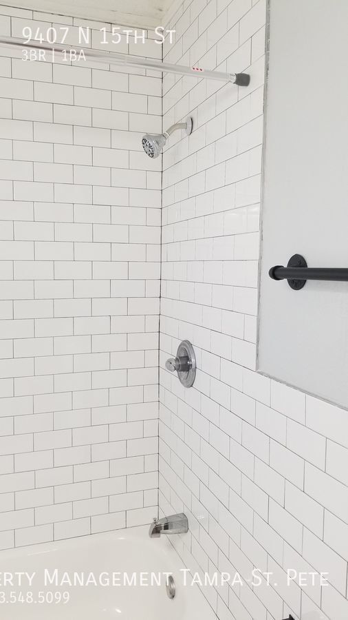 ***AVAILABLE FOR IMMEDIATE MOVE IN*** 9407 N 15th St Tampa FL 33612