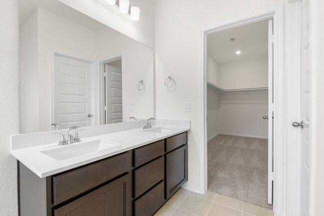 Building Photo - 4908 Vida Vis Dr