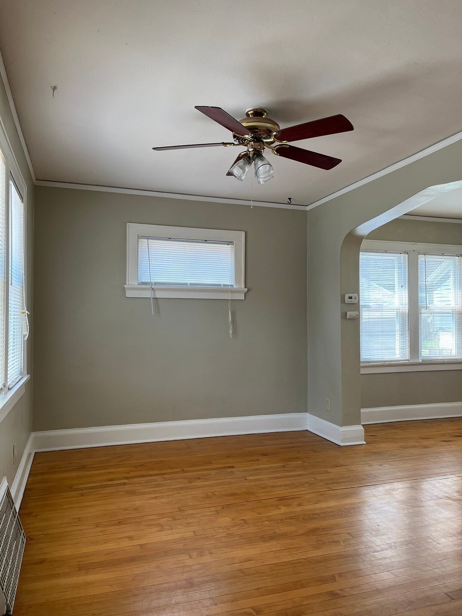 Building Photo - 2223 E Vollmer Ave