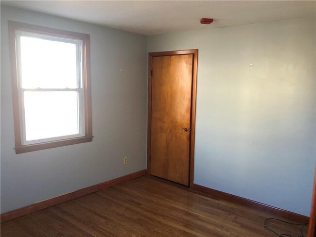 Building Photo - 30 Wakefield St