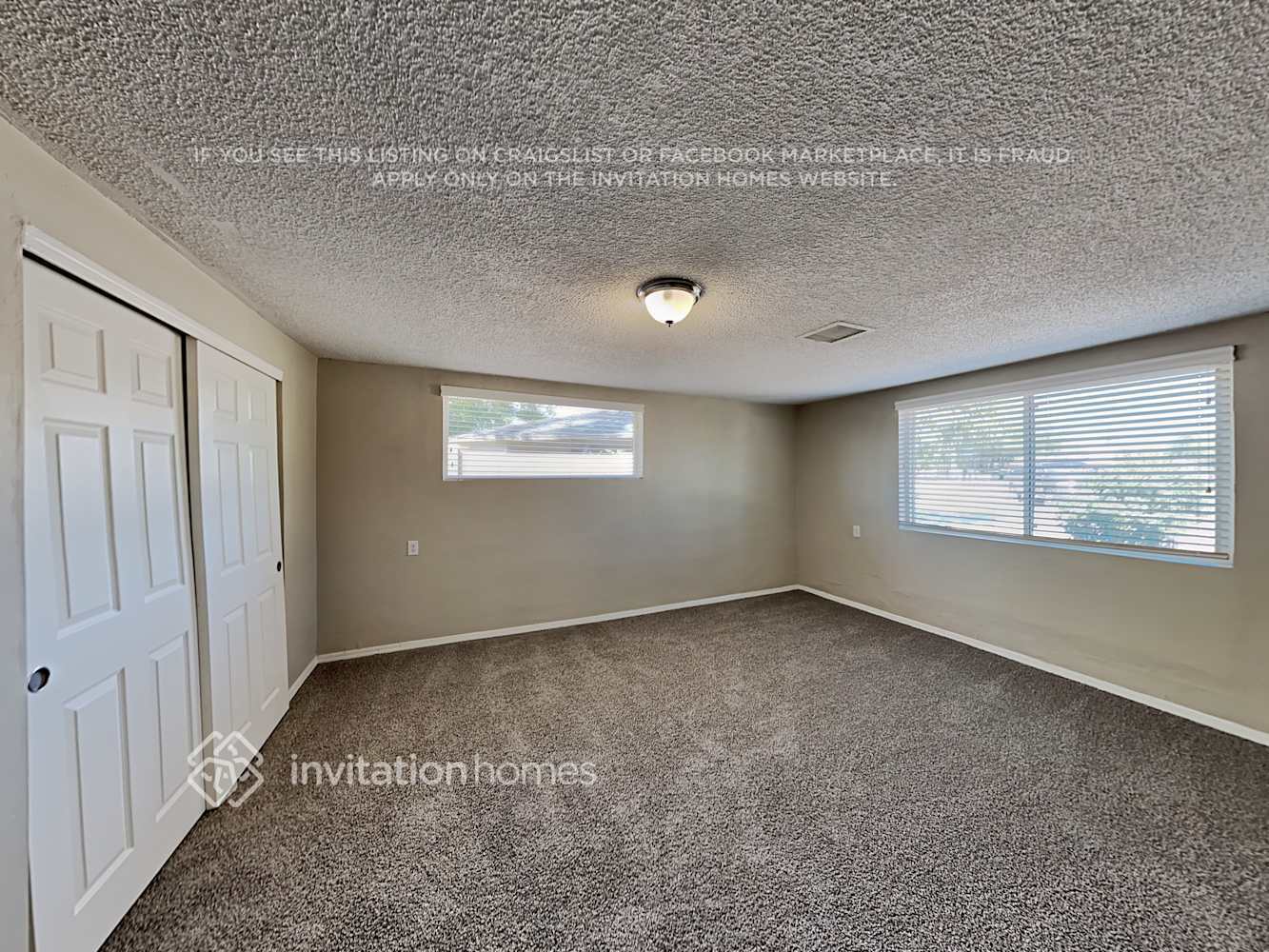 Building Photo - 661 N Sunland Dr