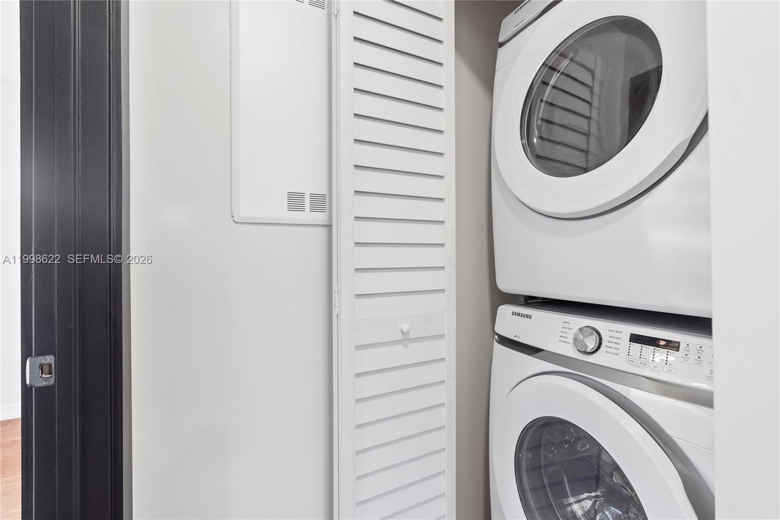 Building Photo - 1911 SW 57th Ave