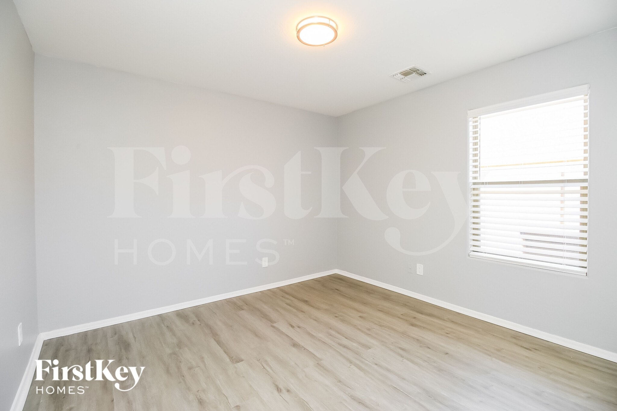 Building Photo - 40608 N High Meadows Dr