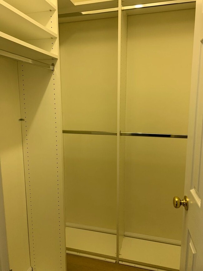 Building Photo - All new laminate flooring~3 bedroom 2 bath...