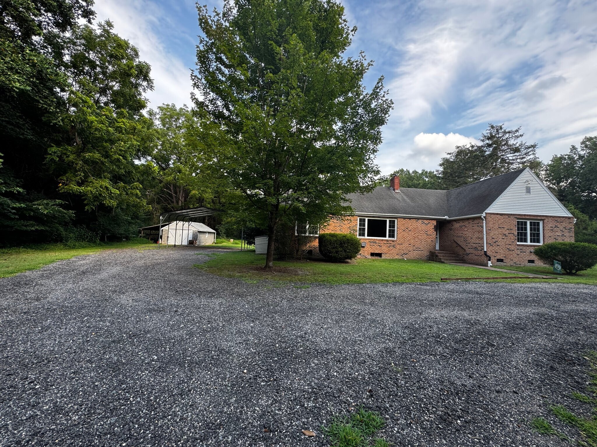 Building Photo - 6907 Enfield Rd