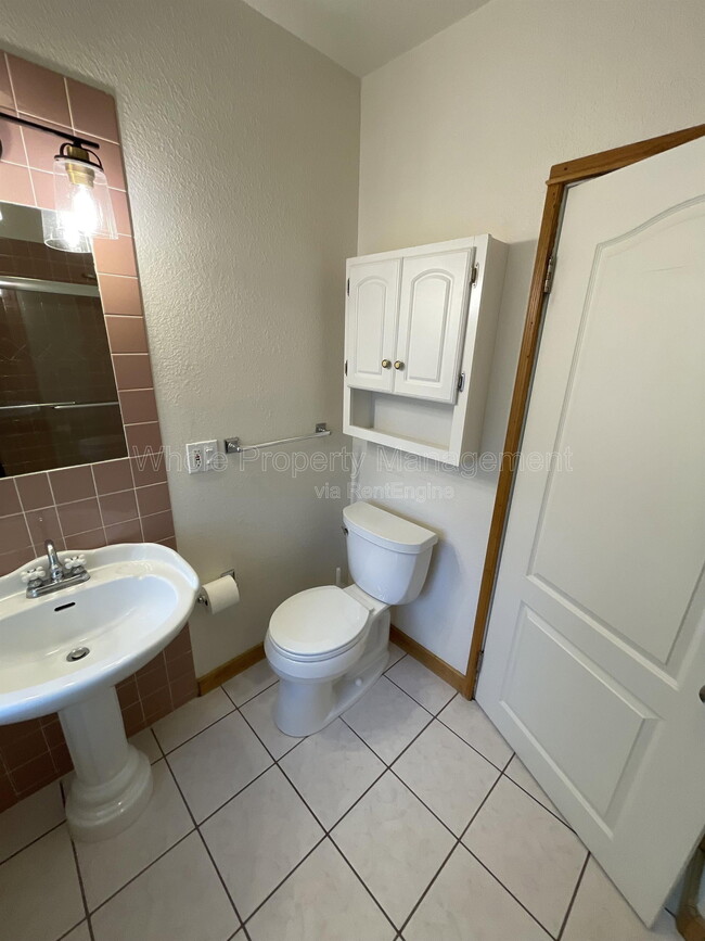 Building Photo - 4909 Beach Ct