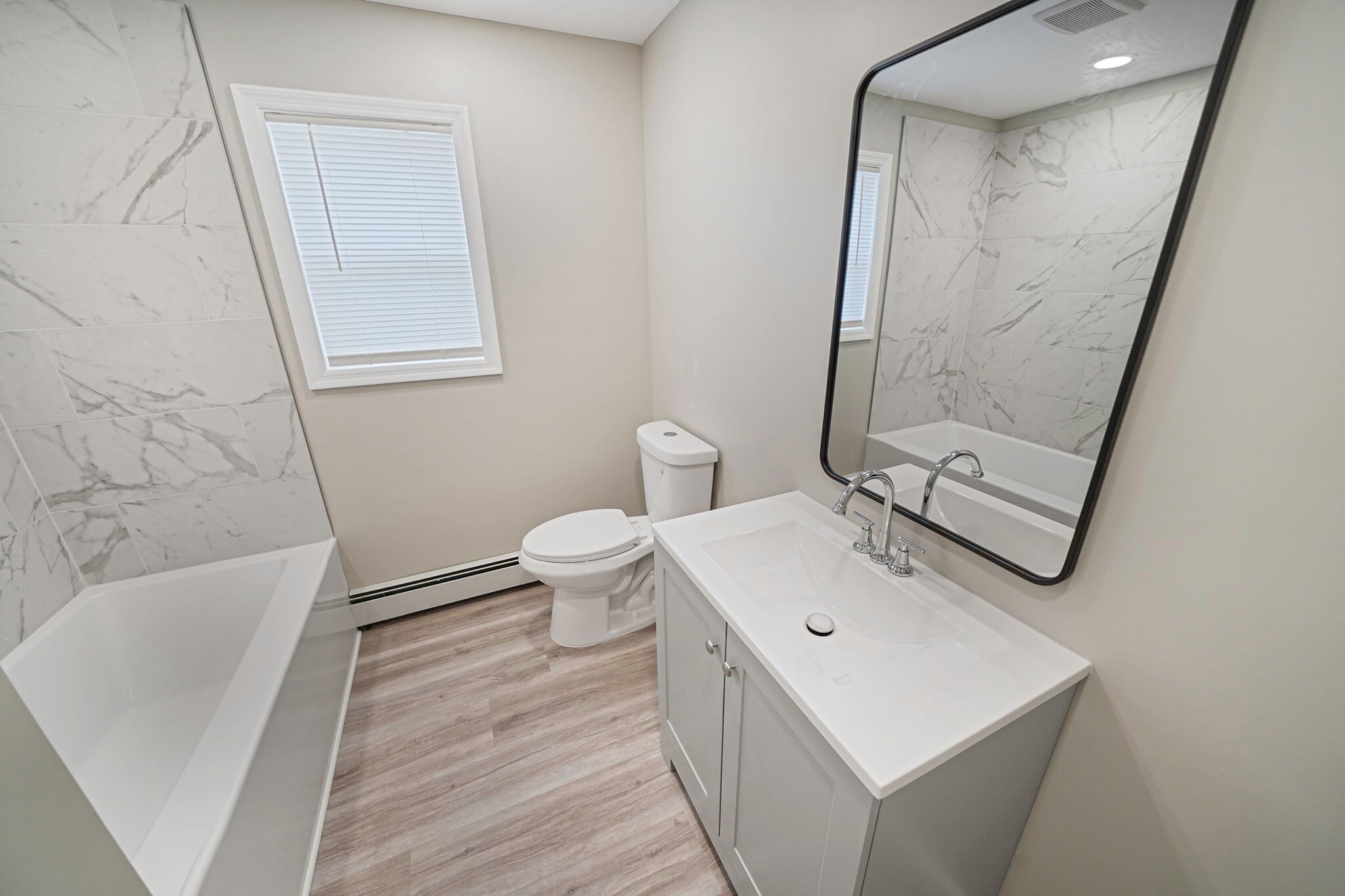 Building Photo - 130 5th Ave